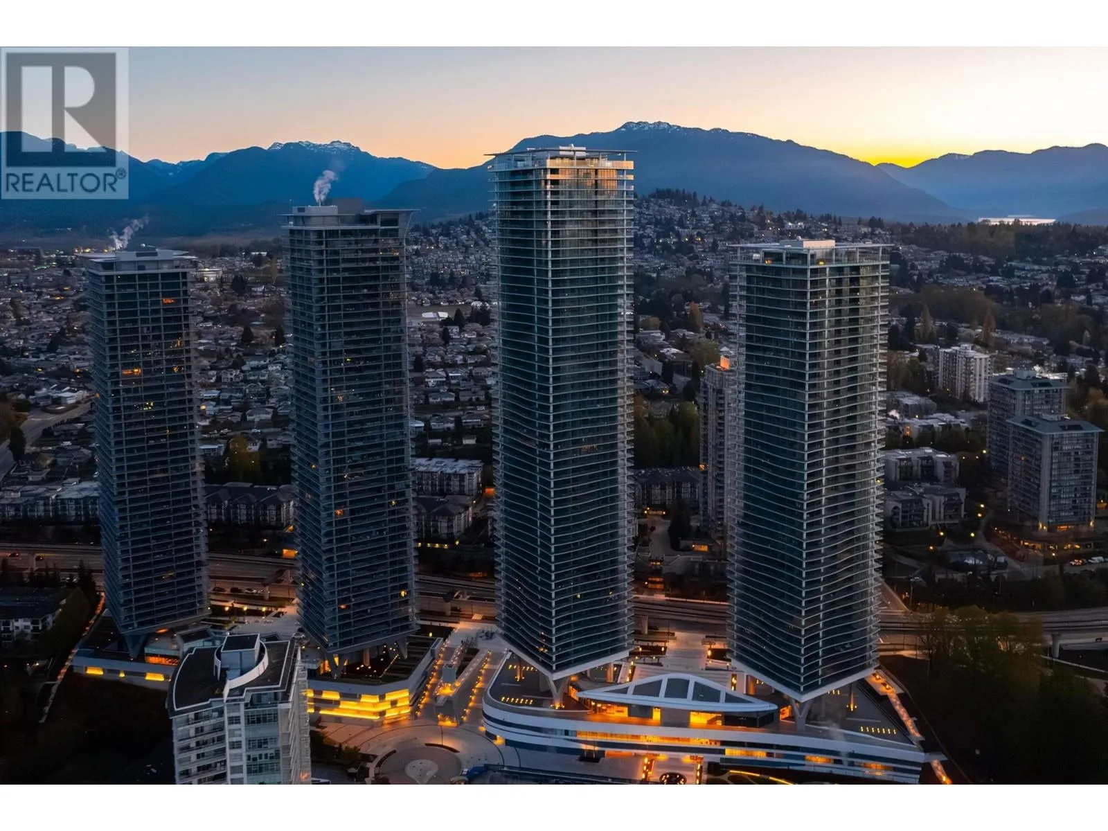 Apartment for rent: 509 4880 Lougheed Hwy, Burnaby, British Columbia V5C 0N1