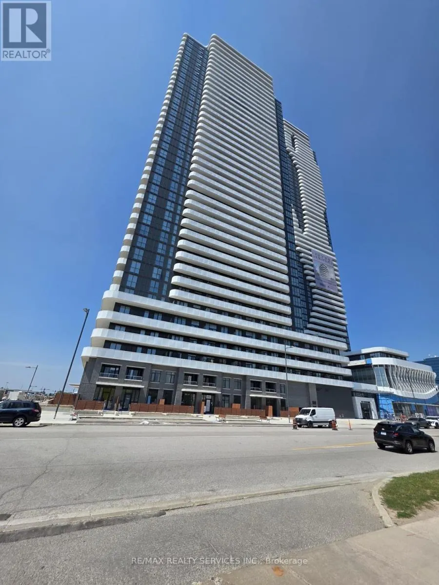 Apartment for rent: 509 - 8 Interchange Way, Vaughan, Ontario L4K 5Z7