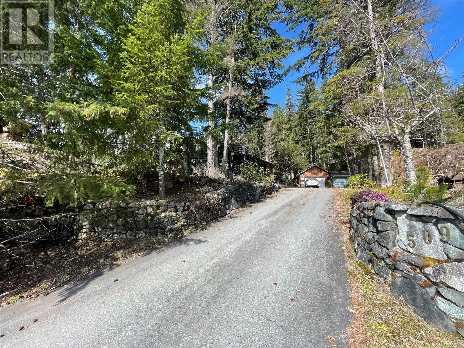 House for rent: 509 Burman Crt, Gold River, British Columbia V0P 1G0