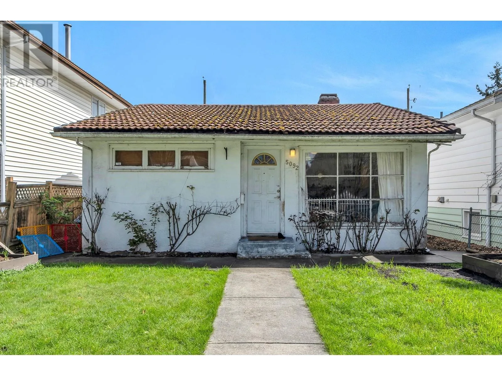 House for rent: 5092 Main Street, Vancouver, British Columbia V5W 2R3