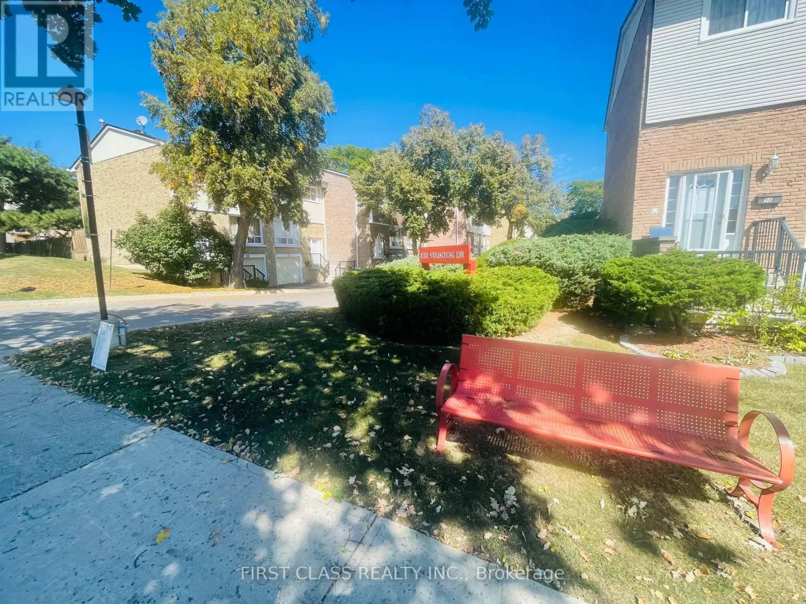 Row / Townhouse for rent: 51 - 830 Stainton Drive, Mississauga, Ontario L5C 2Z3