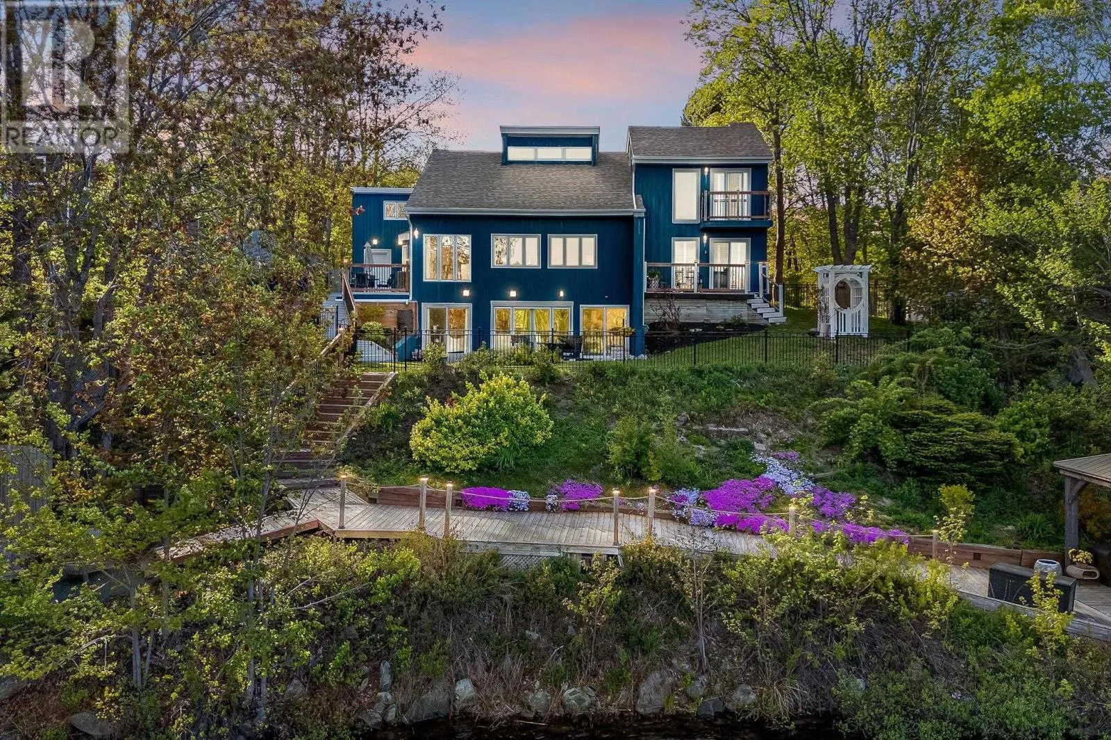 House for rent: 51 Eagle Point Drive, Windsor Junction, Nova Scotia B2T 1K1