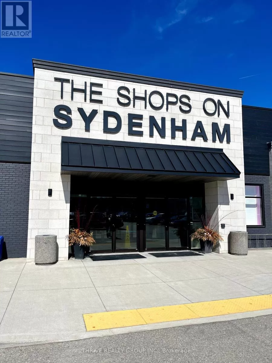 51 Front Street E, Strathroy-Caradoc, Ontario N7G 1Y5