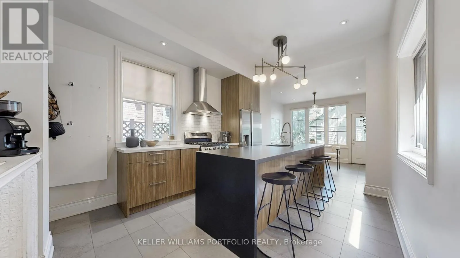 House for rent: 51 Macdonell Avenue, Toronto, Ontario M6R 2A3