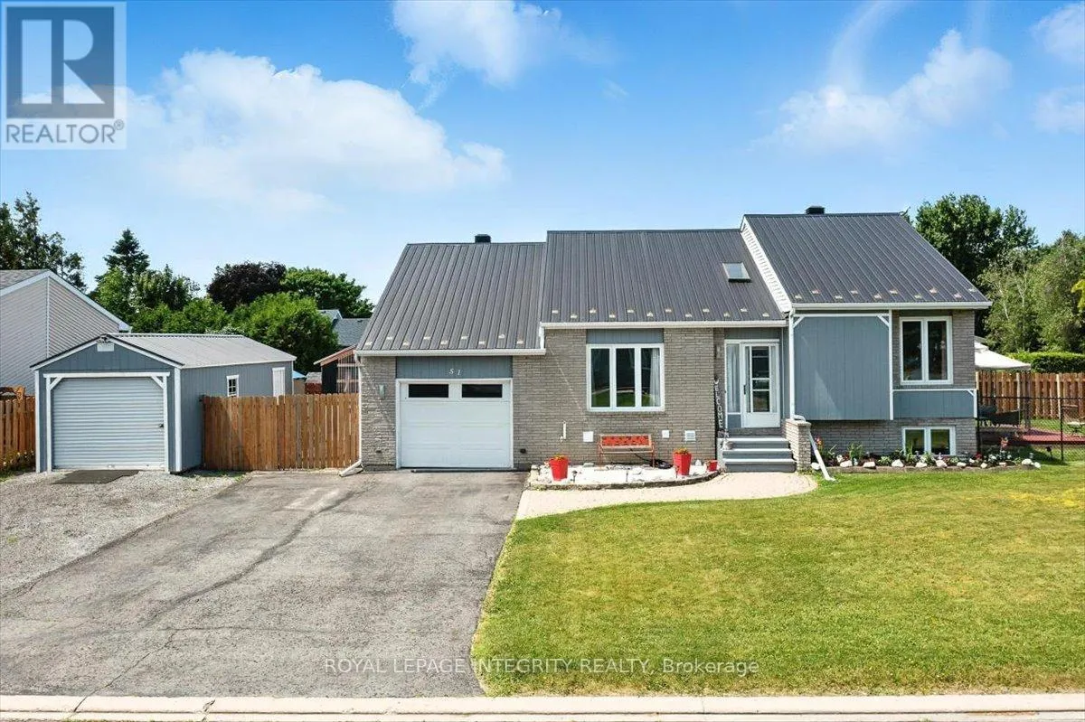 House for rent: 51 Marcel Street, Russell, Ontario K0A 1W0