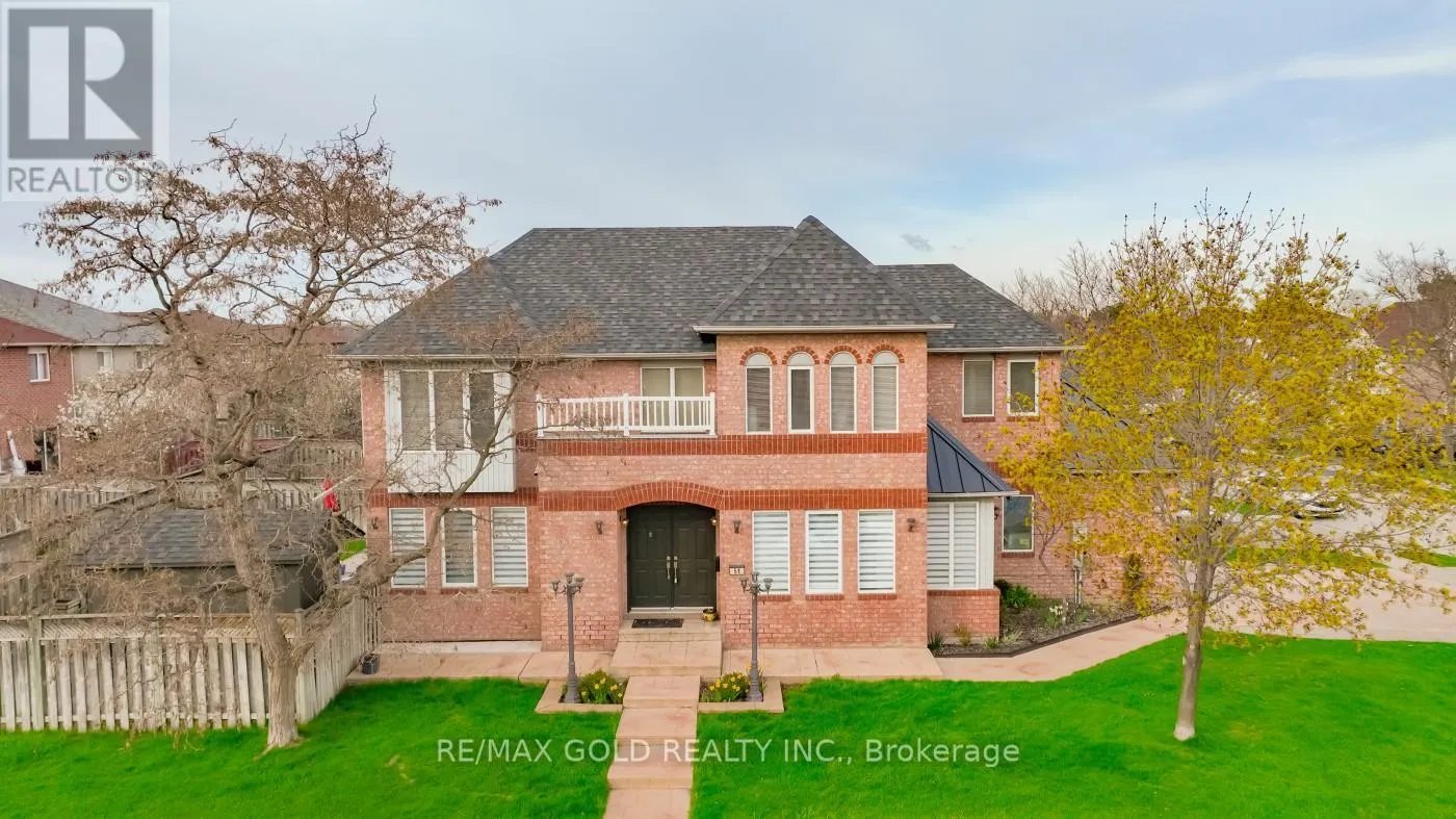 House for rent: 51 Pebblestone Circle, Brampton, Ontario L6X 4N2