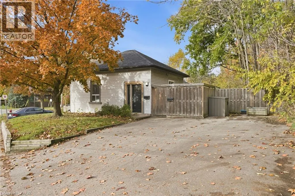 House for rent: 51 York Road Unit# A, Dundas, Ontario L9H 1L6