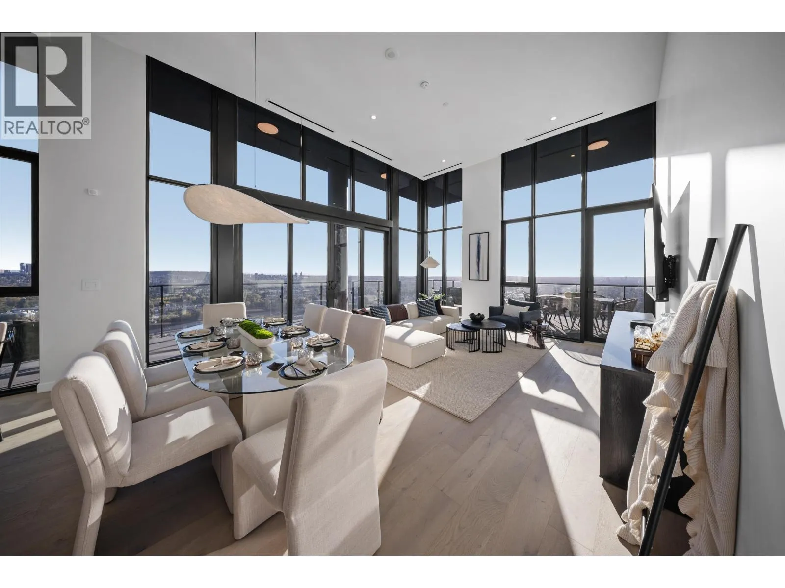 Apartment for rent: 5104 2186 Gilmore Avenue, Burnaby, British Columbia V5C 0N7