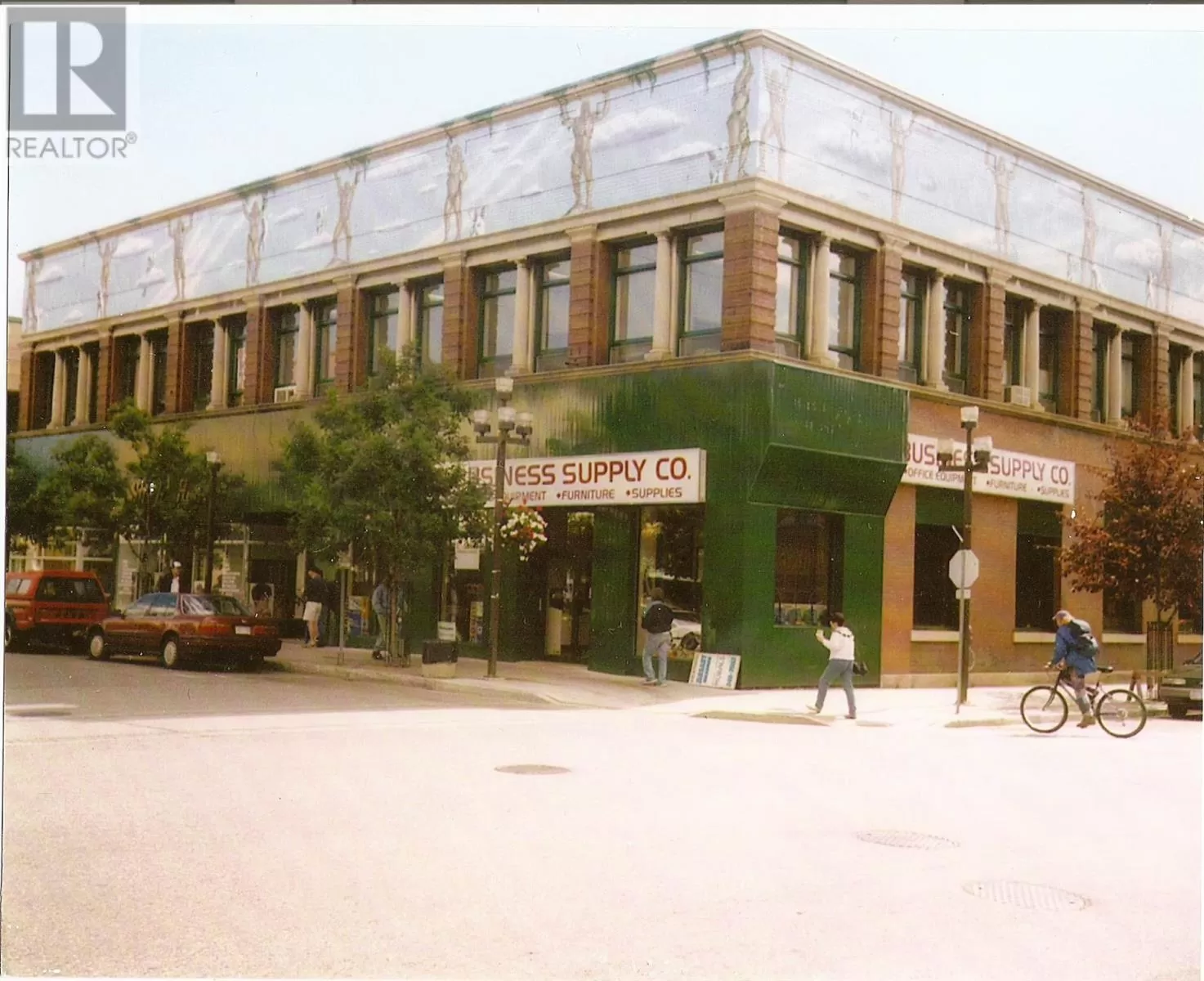 510-512 Victoria Ave, Thunder Bay, Ontario P7C 1A7