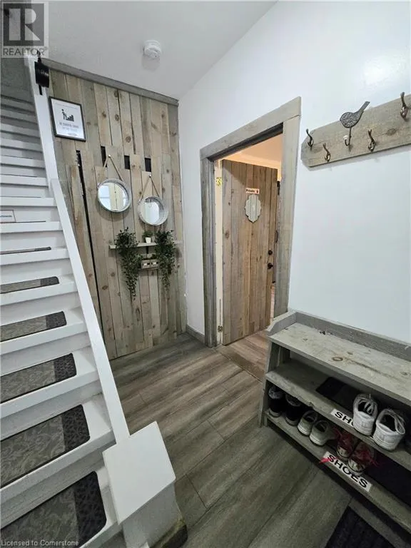 House for rent: 5106 Morrison Street Unit# Main Floor, Niagara Falls, Ontario L2E 2E1