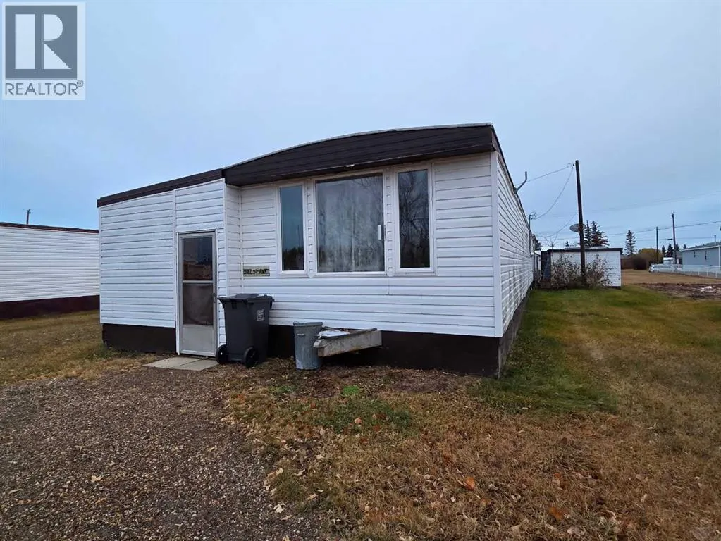 Manufactured Home for rent: 5107, 5113, 5117 51 Avenue, Berwyn, Alberta T0H 0E0
