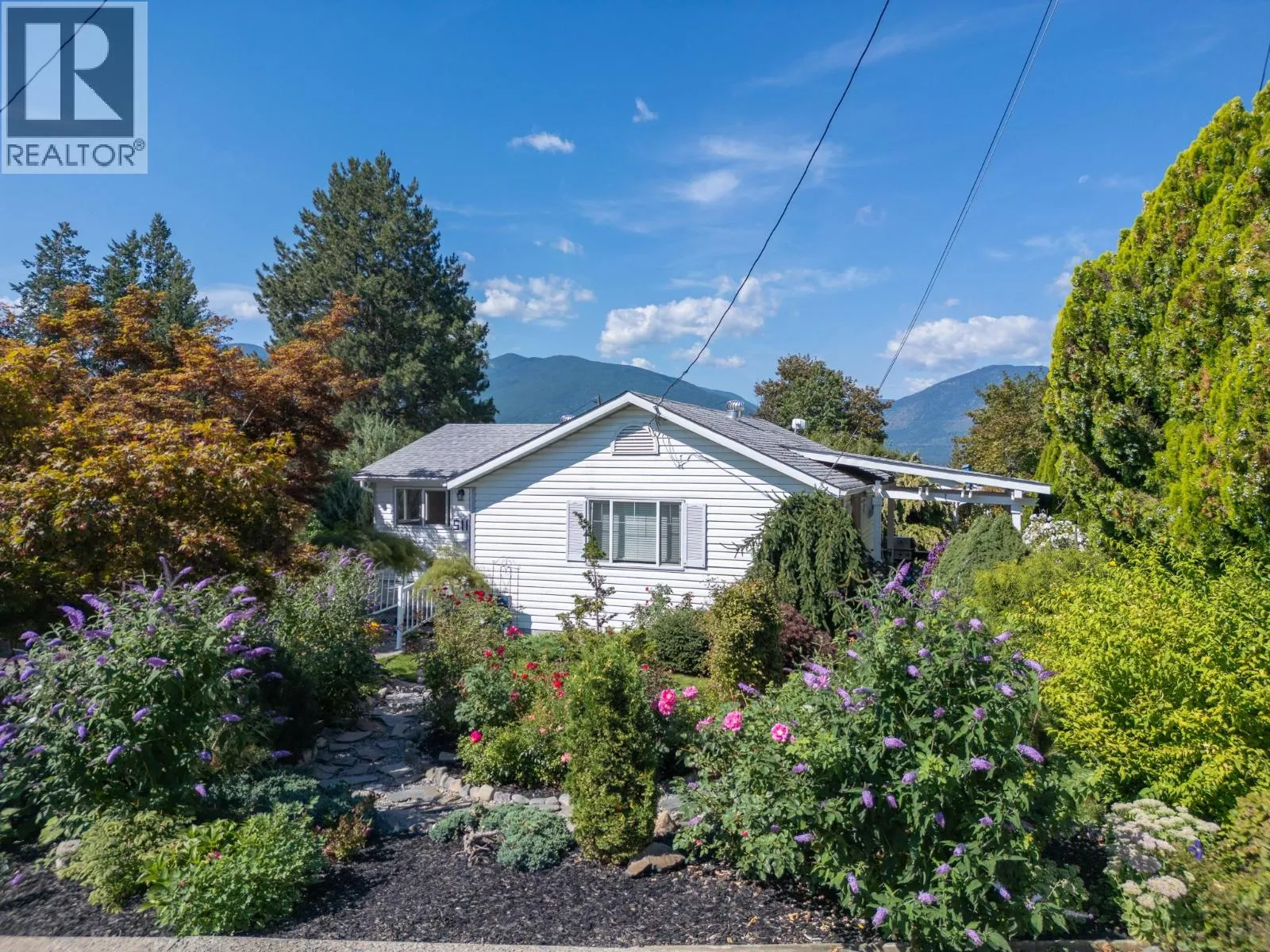 House for rent: 511 10th Avenue S, Creston, British Columbia V0B 1G3