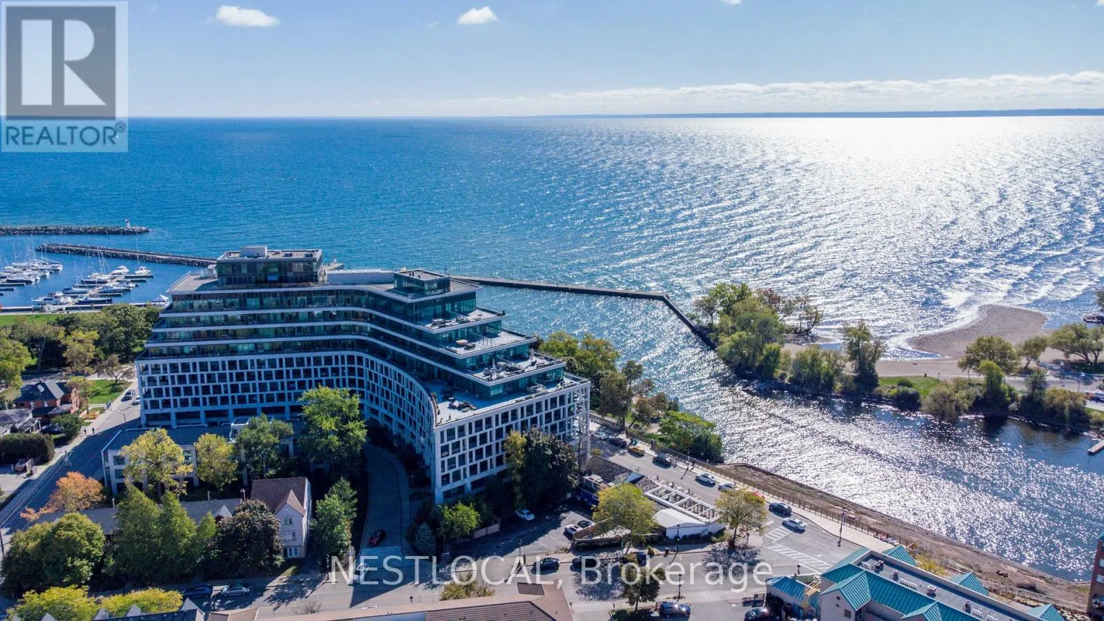 Apartment for rent: 511 - 11 Bronte Road, Oakville, Ontario L6L 0E1