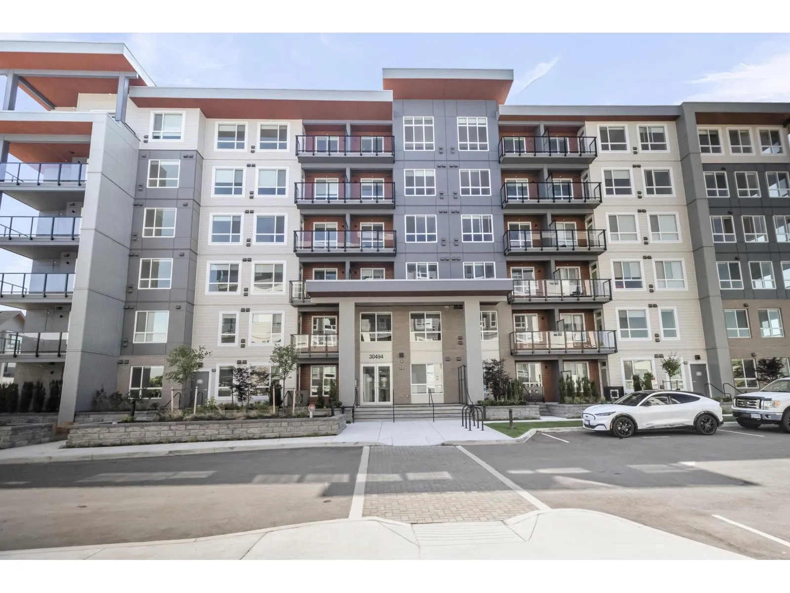 Apartment for rent: 511 30494 Cardinal Avenue, Abbotsford, British Columbia V2T 0M1