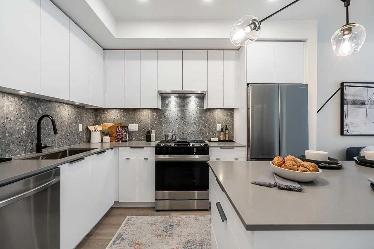 Apartment for rent: 511 7936 206 Street, Langley, British Columbia V2Y 3X8