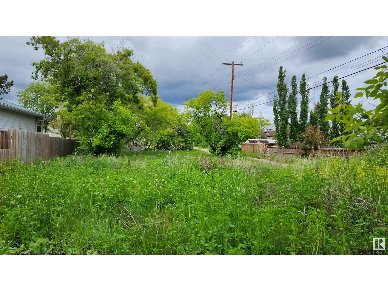 No Building for rent: 5114 51 Av, Elk Point, Alberta T0A 1A0