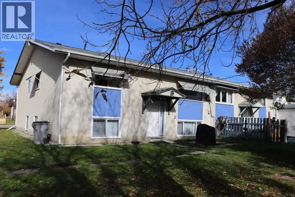 Multi-Family for rent: 5115-5117-5119-5121 5 Avenue, Edson, Alberta T7E 1V5