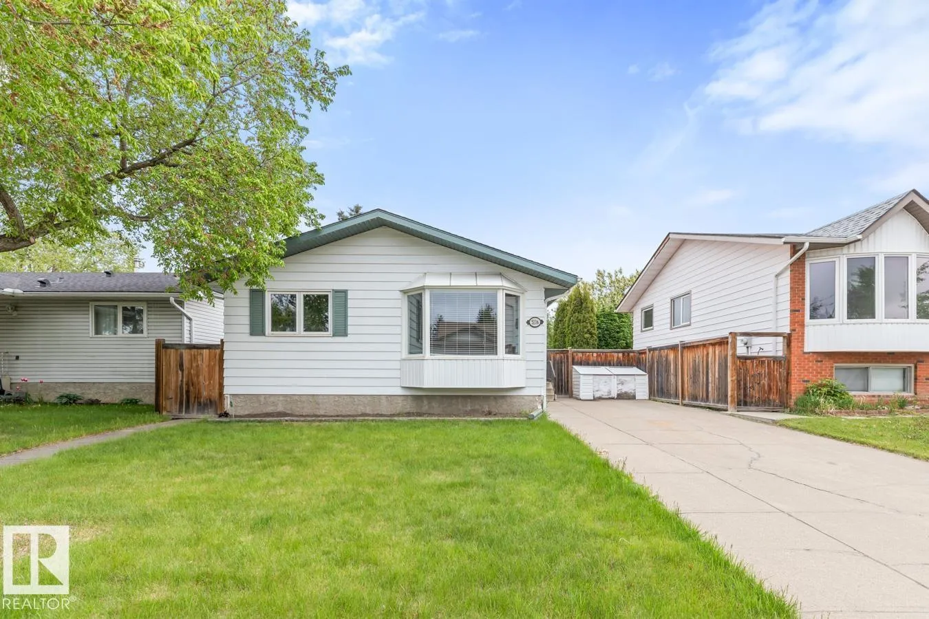 House for rent: 5116 14 Av Nw, Edmonton, Alberta T6L 1Z8