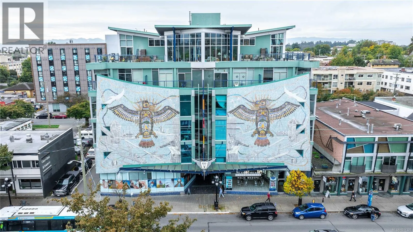 Apartment for rent: 512 1061 Fort St, Victoria, British Columbia V8V 3K9