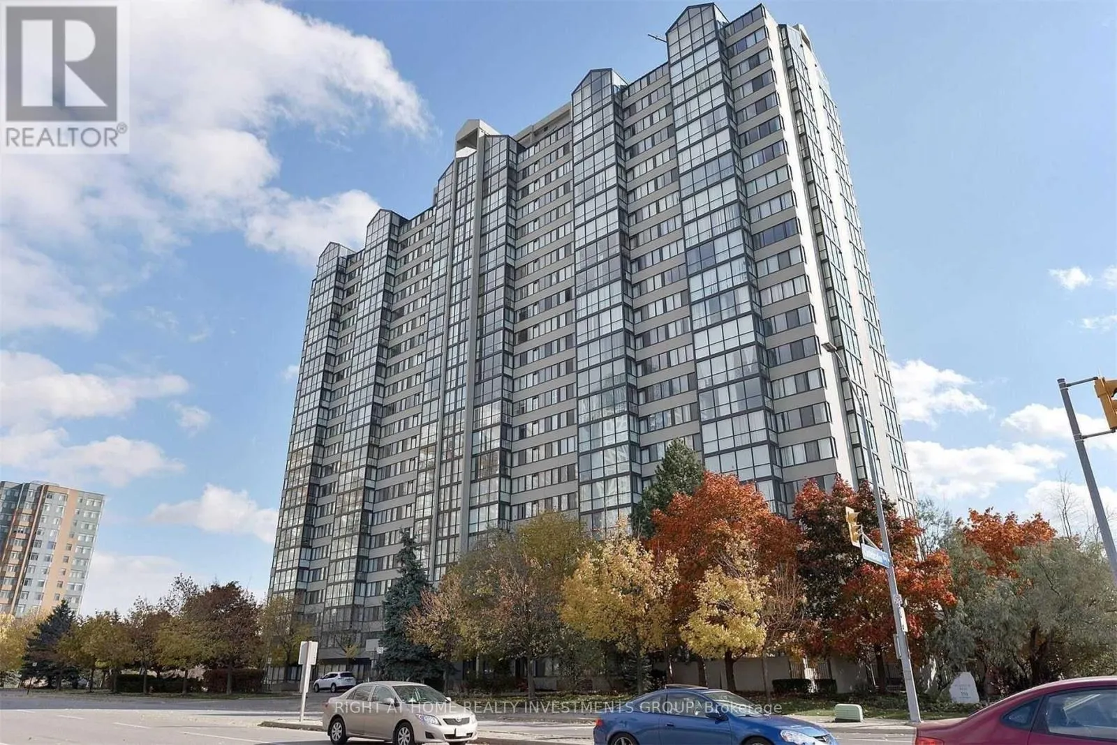 Apartment for rent: 512 - 350 Webb Drive, Mississauga, Ontario L5B 3W4