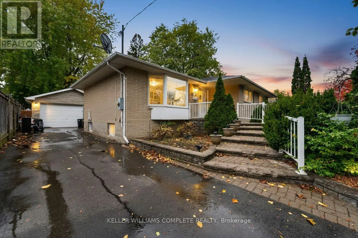 House for rent: 512 Finucane Street, Oshawa, Ontario L1J 5L3