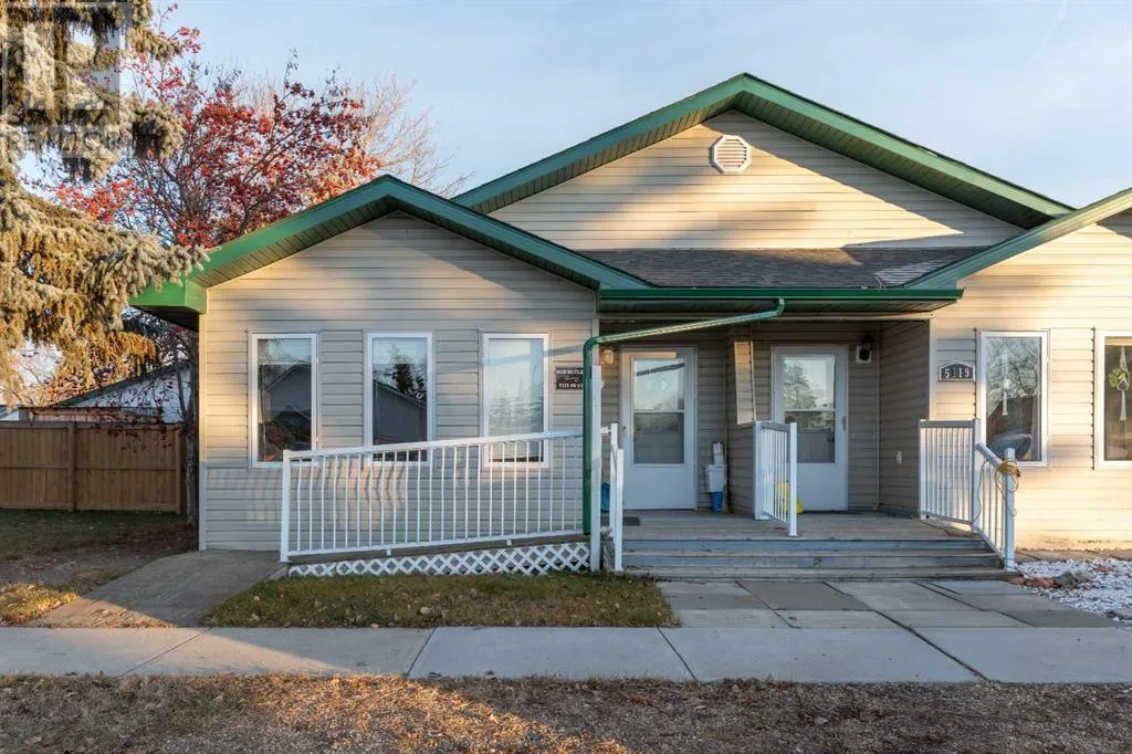 Duplex for rent: 5121 50 Street, Strome, Alberta T0B 4H0