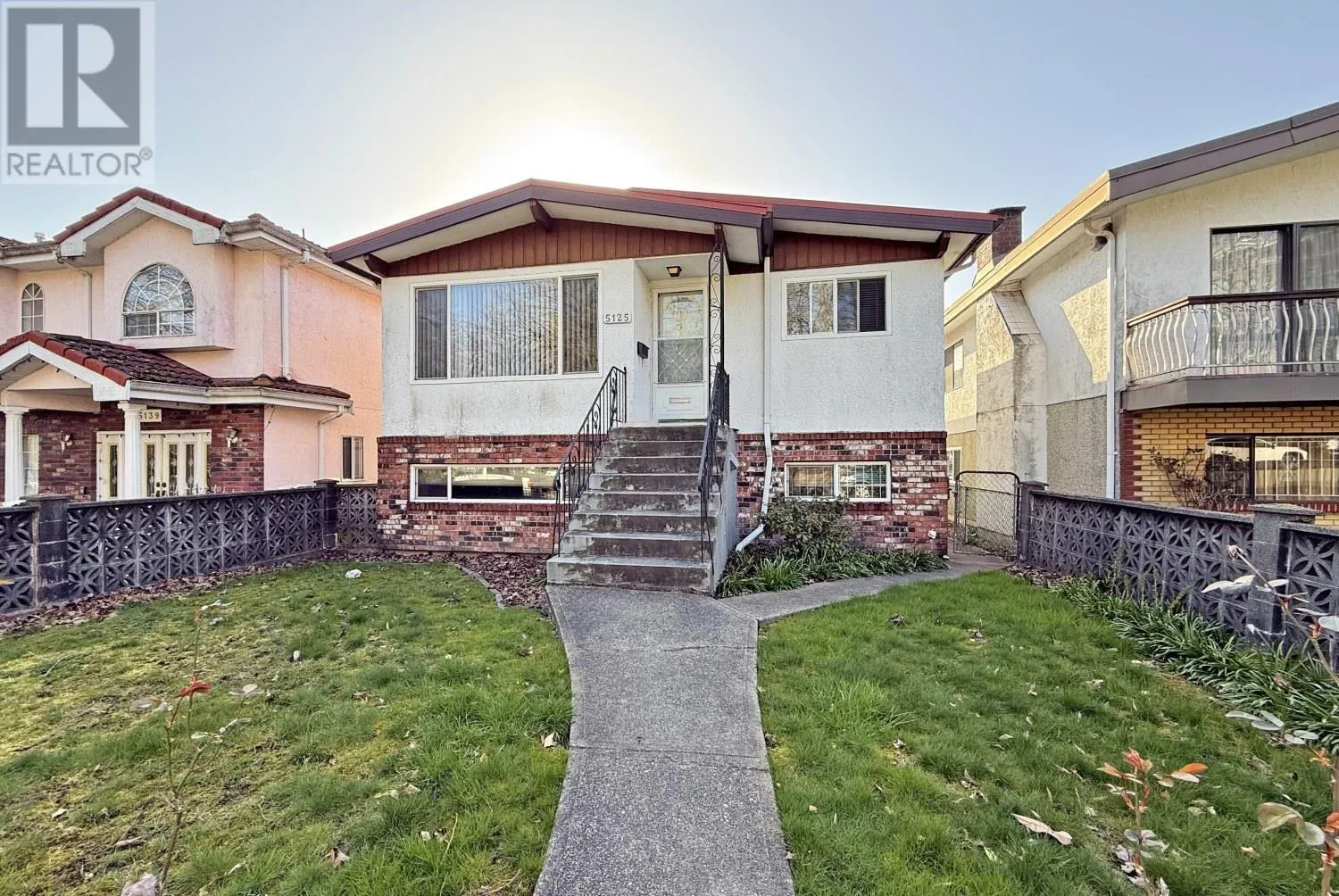 House for rent: 5125 Wales Street, Vancouver, British Columbia V5R 3M5