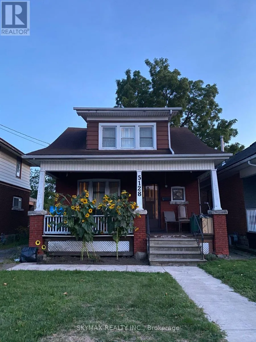 House for rent: 5128 Willmott Street E, Niagara Falls, Ontario L2E 2A3