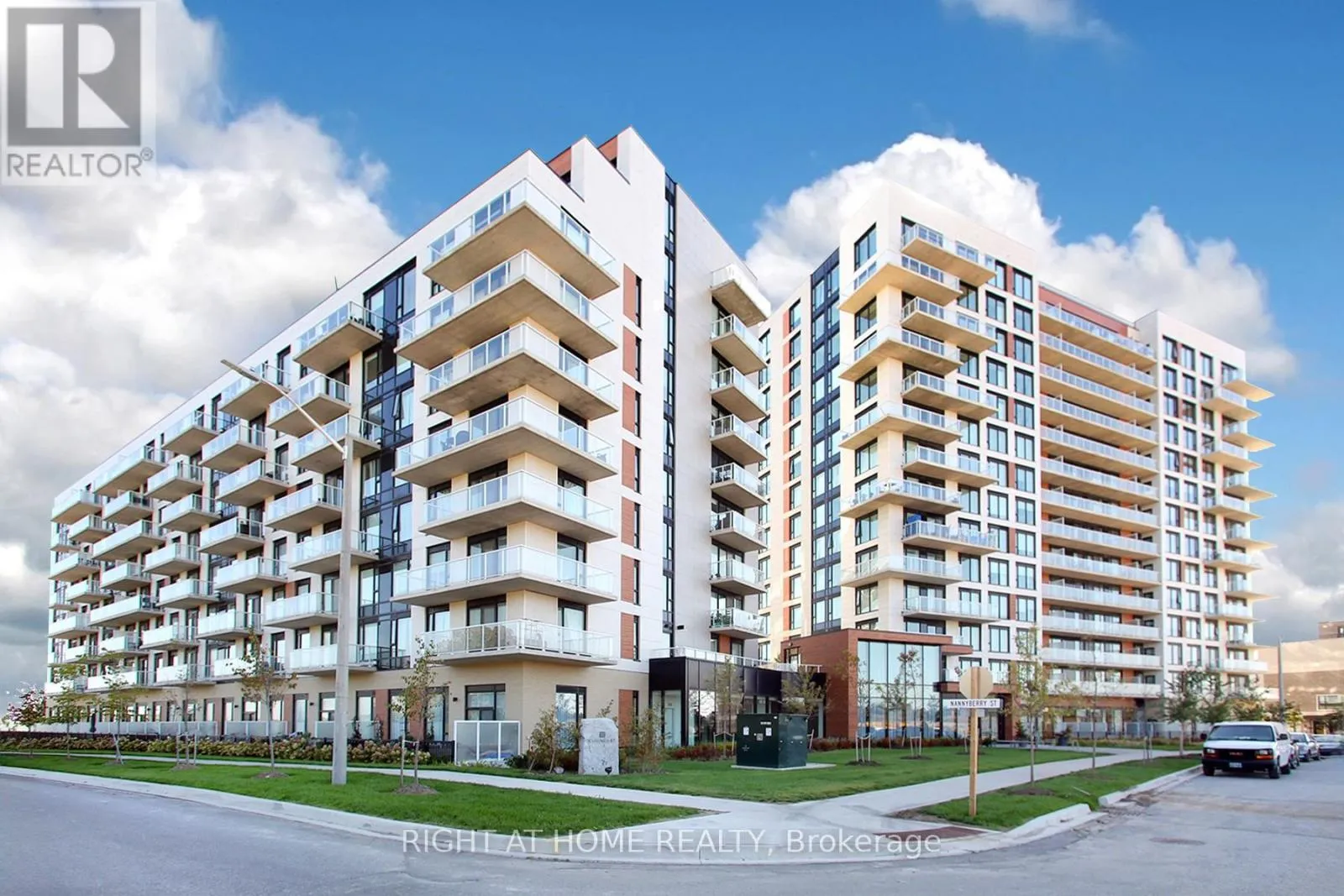 Apartment for rent: 513 - 6 David Eyer Road, Richmond Hill, Ontario L4S 0N5