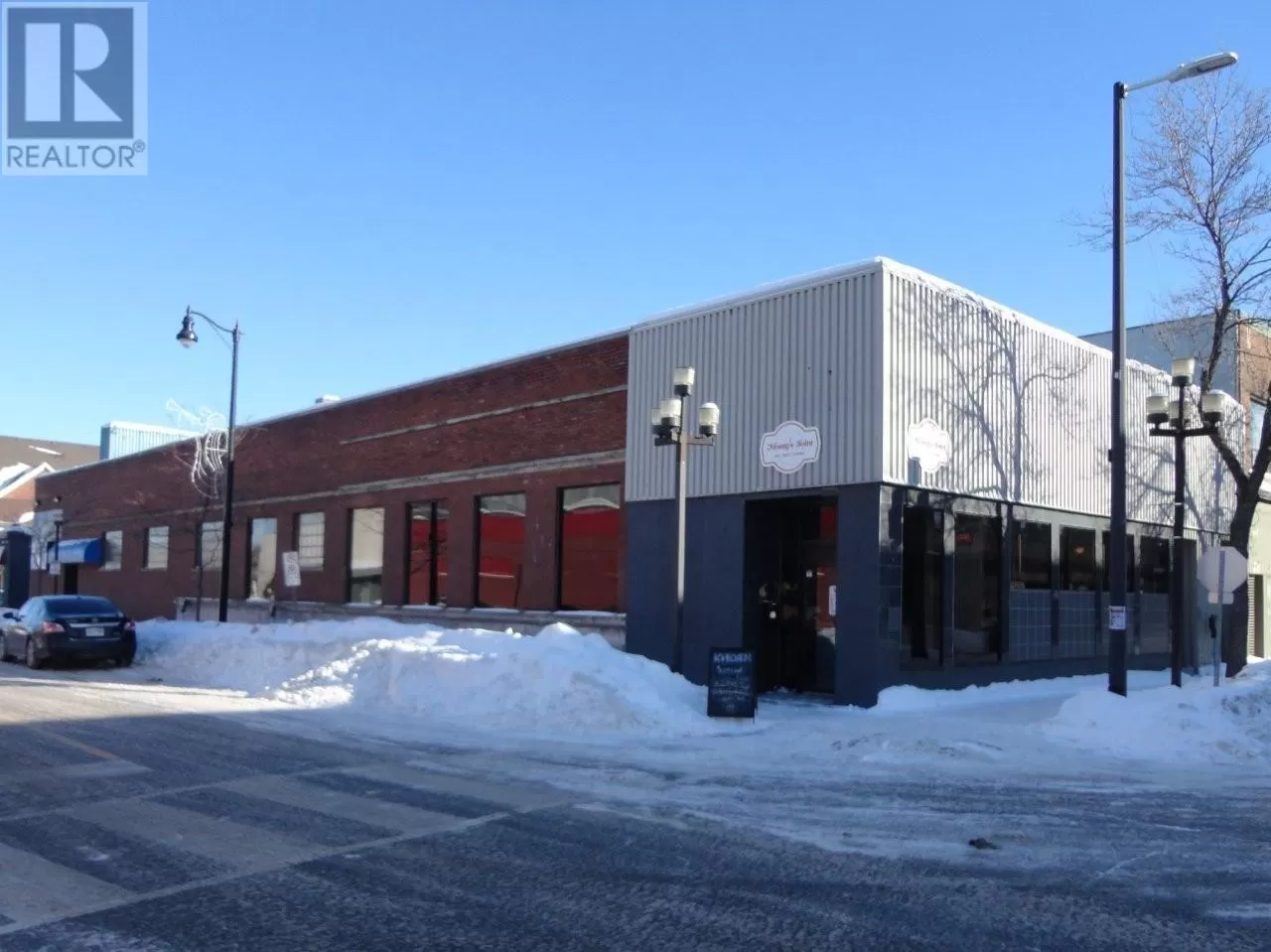 513 Victoria Ave E, Thunder Bay, Ontario P7C 1A8