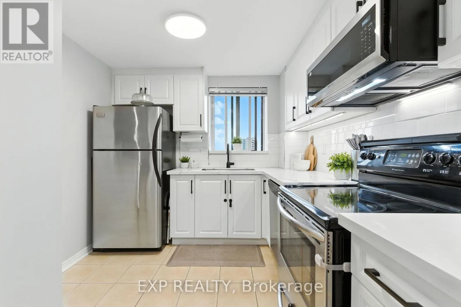 Apartment for rent: 514 - 6720 Glen Erin Drive, Mississauga, Ontario L5N 3K8