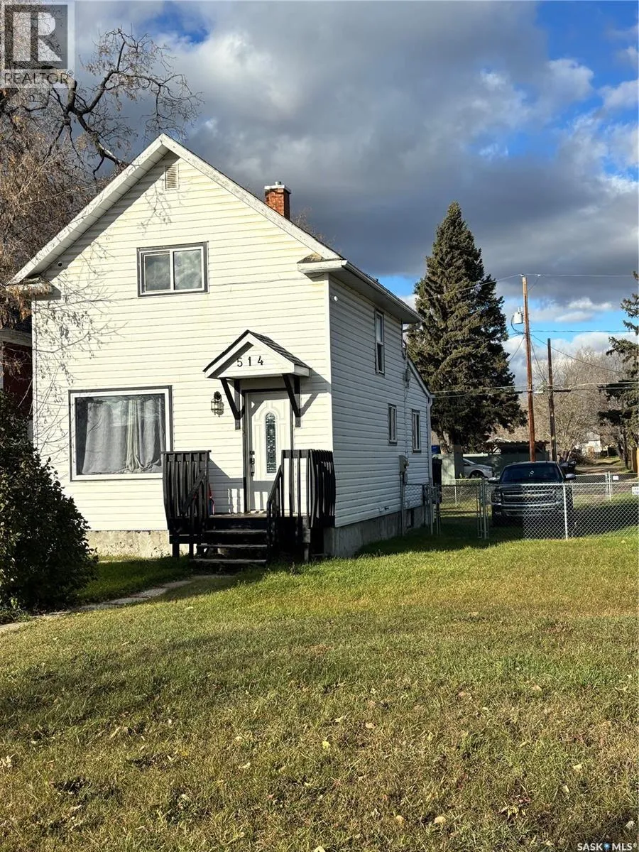 House for rent: 514 8th Street E, Prince Albert, Saskatchewan S6V 0W6