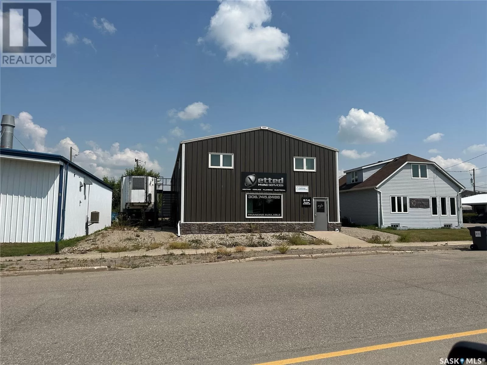 Warehouse for rent: 514 Park Avenue, Esterhazy, Saskatchewan S0A 0X0
