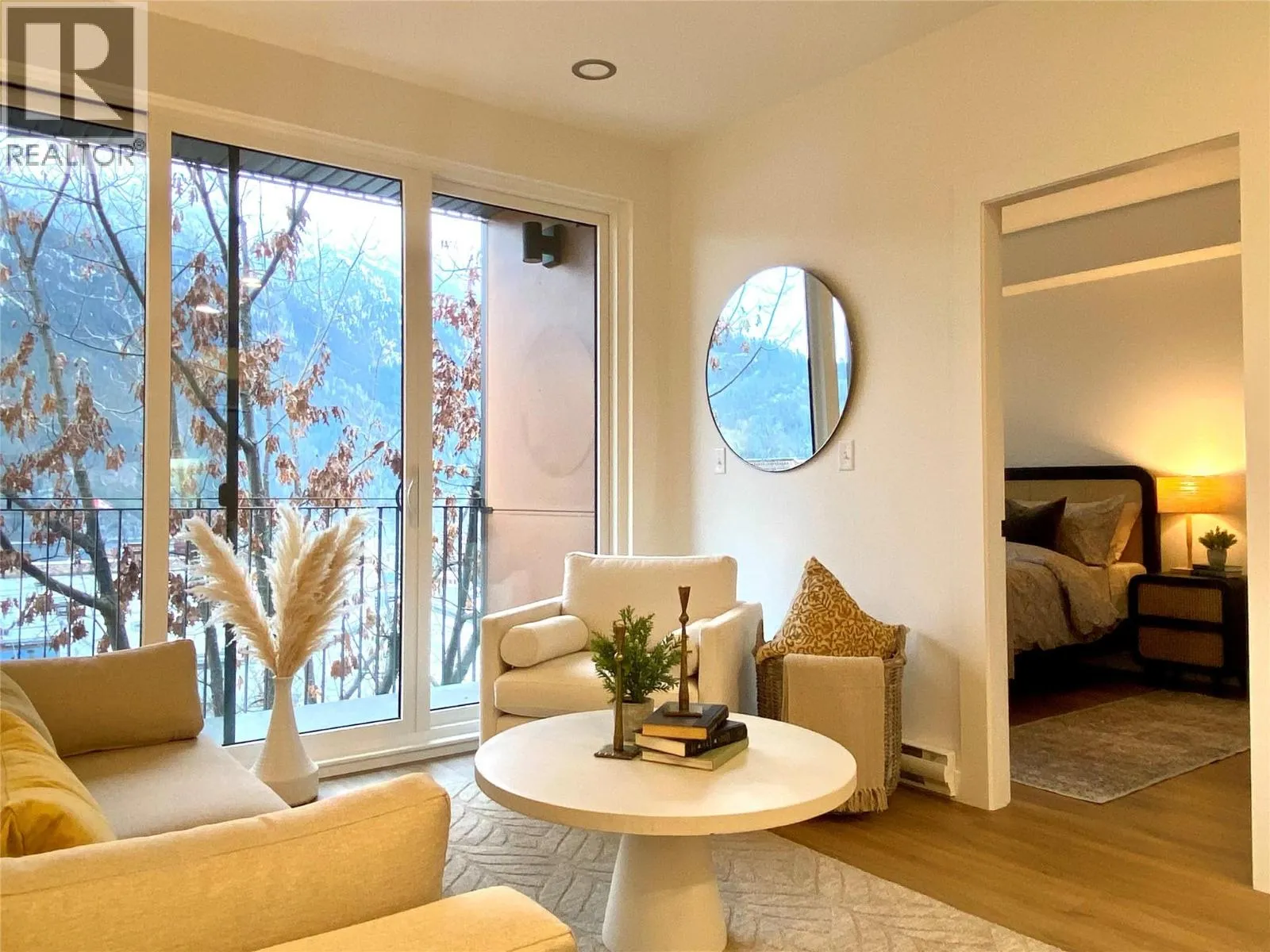 Apartment for rent: 514 Victoria Street Unit# 404, Nelson, British Columbia V1L 4K8