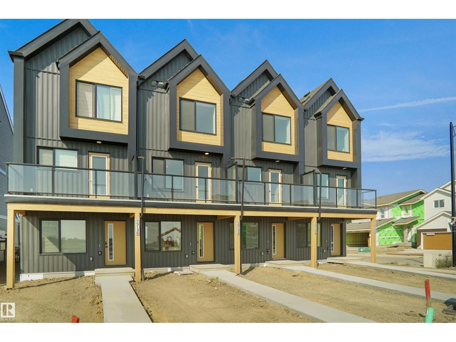 Row / Townhouse for rent: 5142 River's Edge Wy Nw, Edmonton, Alberta T6M 3B5