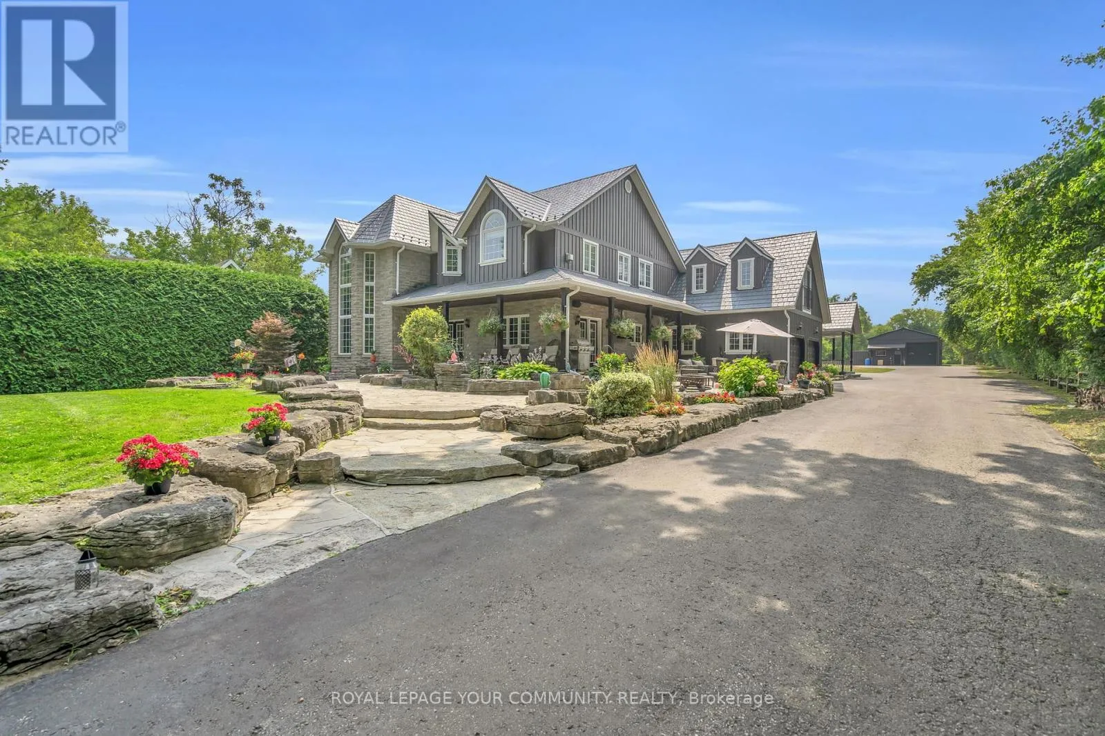 House for rent: 515 Lake Drive E, Georgina, Ontario L0E 1S0