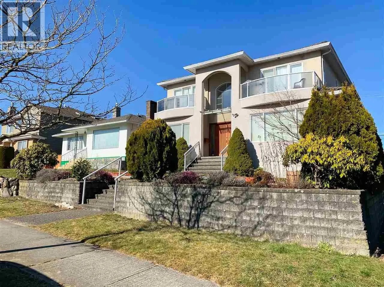 House for rent: 515 W 60th Avenue, Vancouver, British Columbia V6P 1Z8