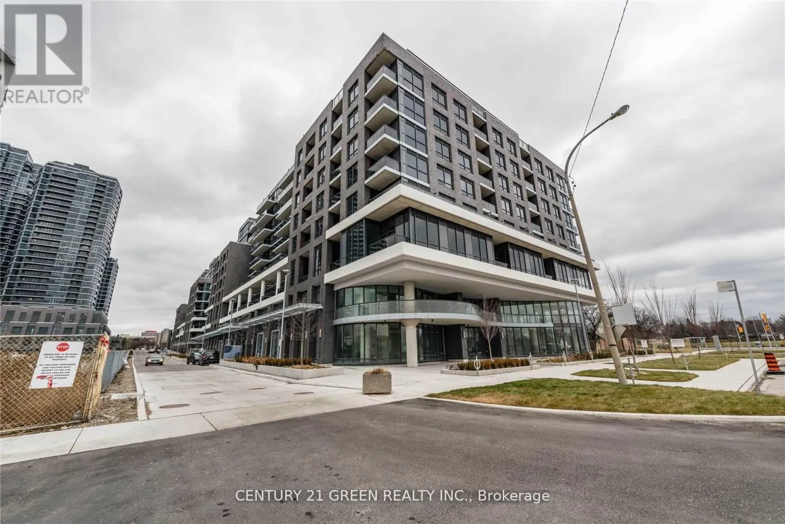 Apartment for rent: 517 - 10 Gibbs Road, Toronto, Ontario M9B 0E2