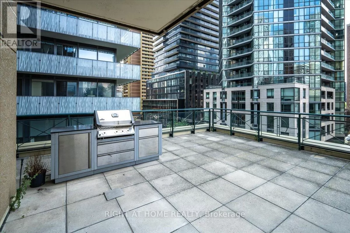 Apartment for rent: 517 - 35 Hayden Street, Toronto, Ontario M4Y 3C3