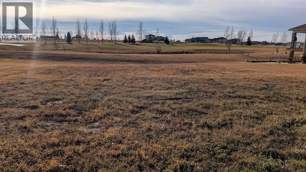 517 Whispering Greens Avenue, Vulcan, Alberta T0L 0B0