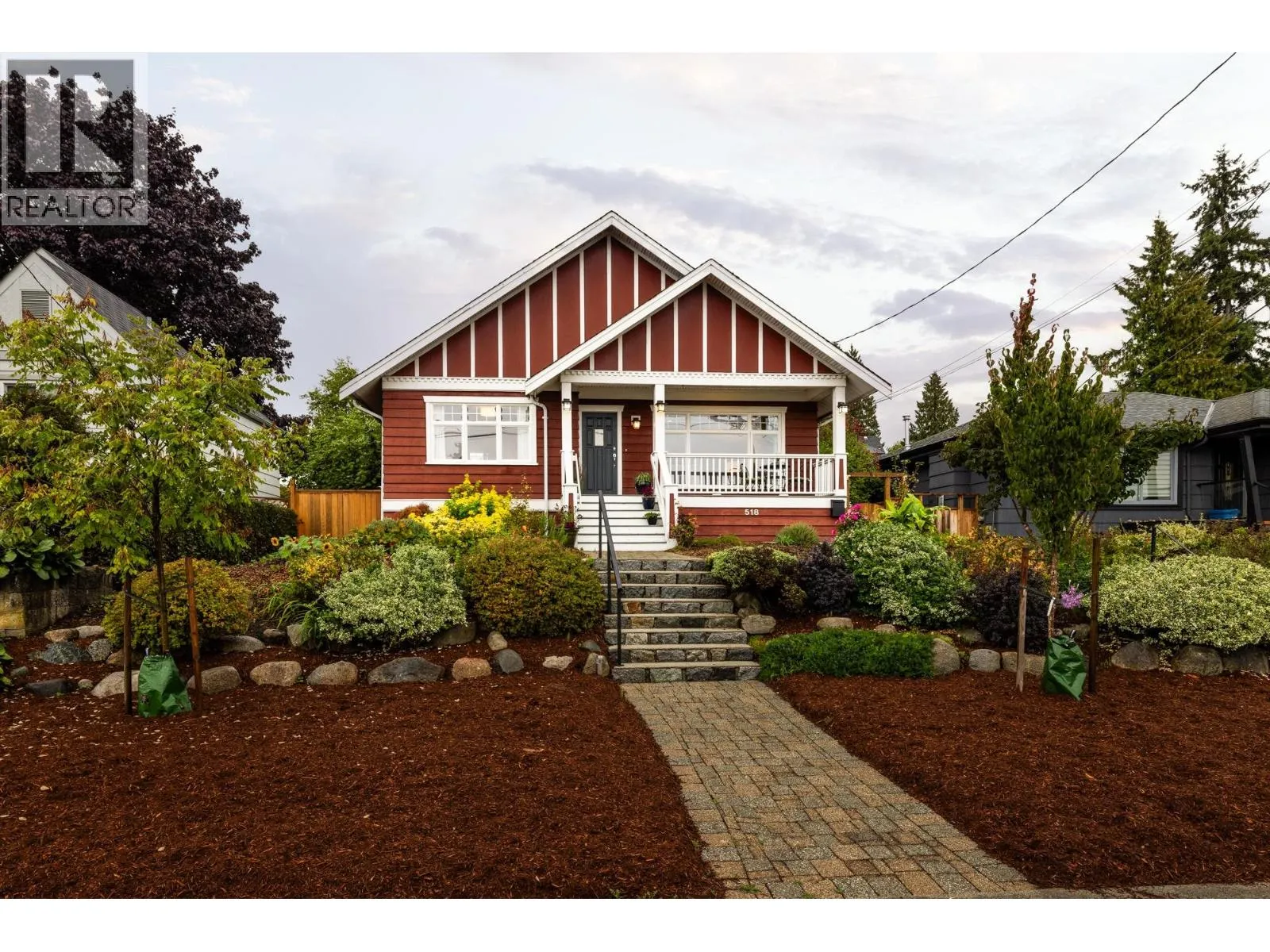 House for rent: 518 E 7th Street, North Vancouver, British Columbia V7L 1S3