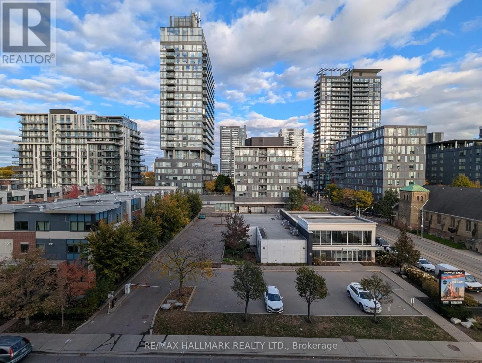 Apartment for rent: 519 - 25 Cole Street, Toronto, Ontario M5A 4M3