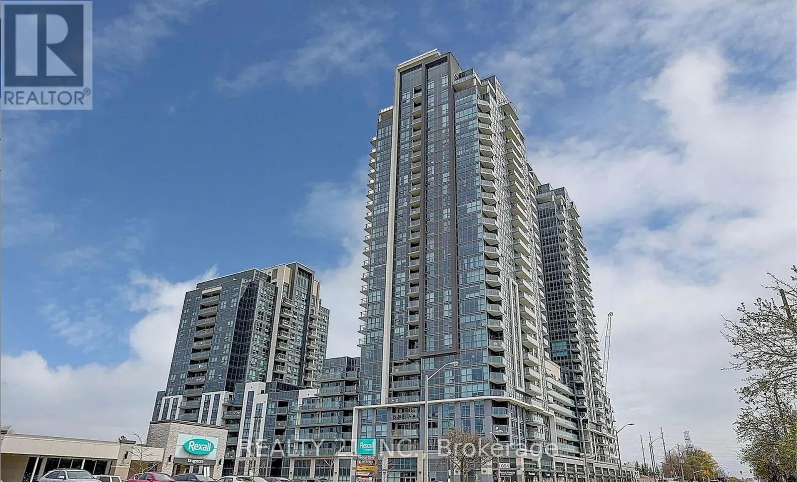 Apartment for rent: 519 - 30 Meadowglen Place, Toronto, Ontario M1G 0A6