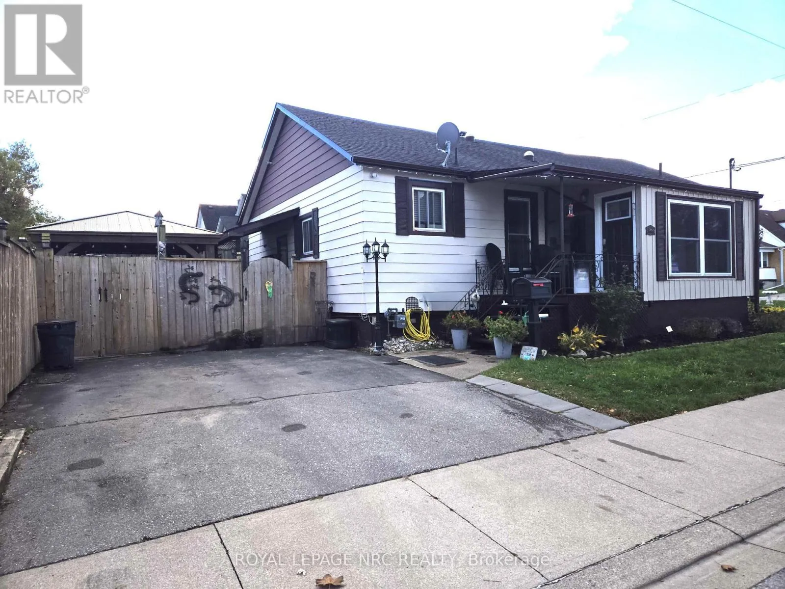 House for rent: 5192 Hamilton Street, Niagara Falls, Ontario L2E 2W3