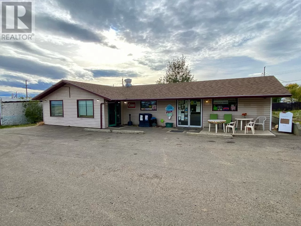 Retail for rent: 5195 Rolla Road, Dawson Creek, British Columbia V0C 2C0