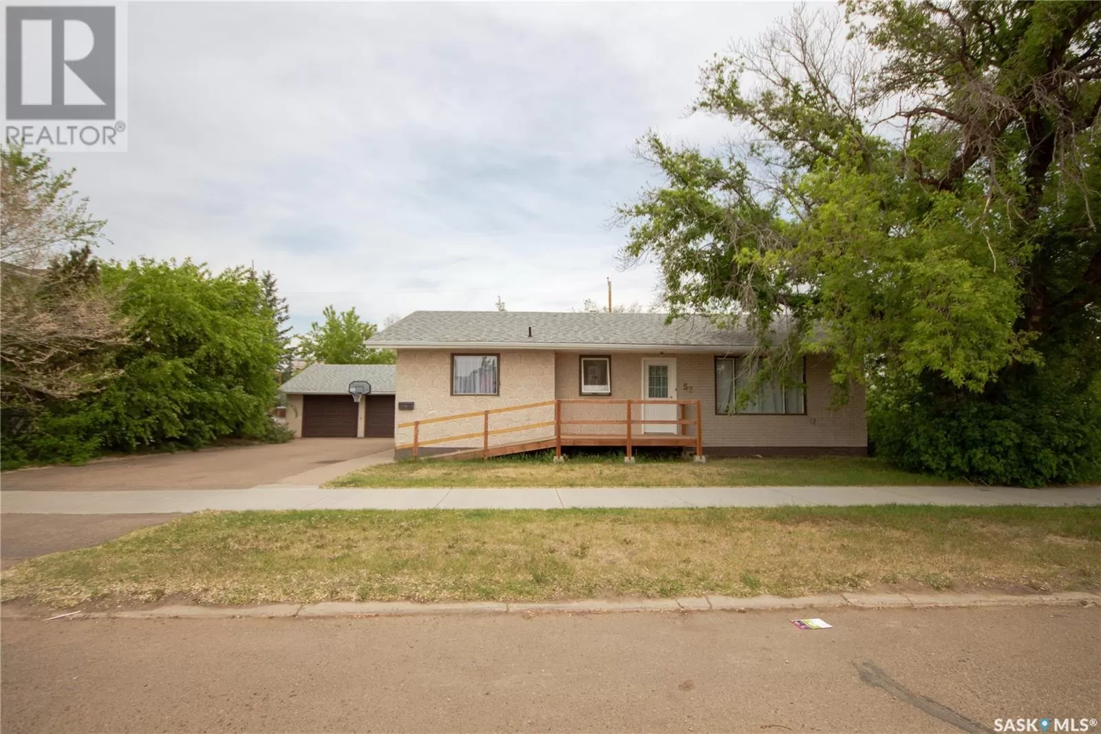 House for rent: 52 22nd Street, Battleford, Saskatchewan S0M 0E0