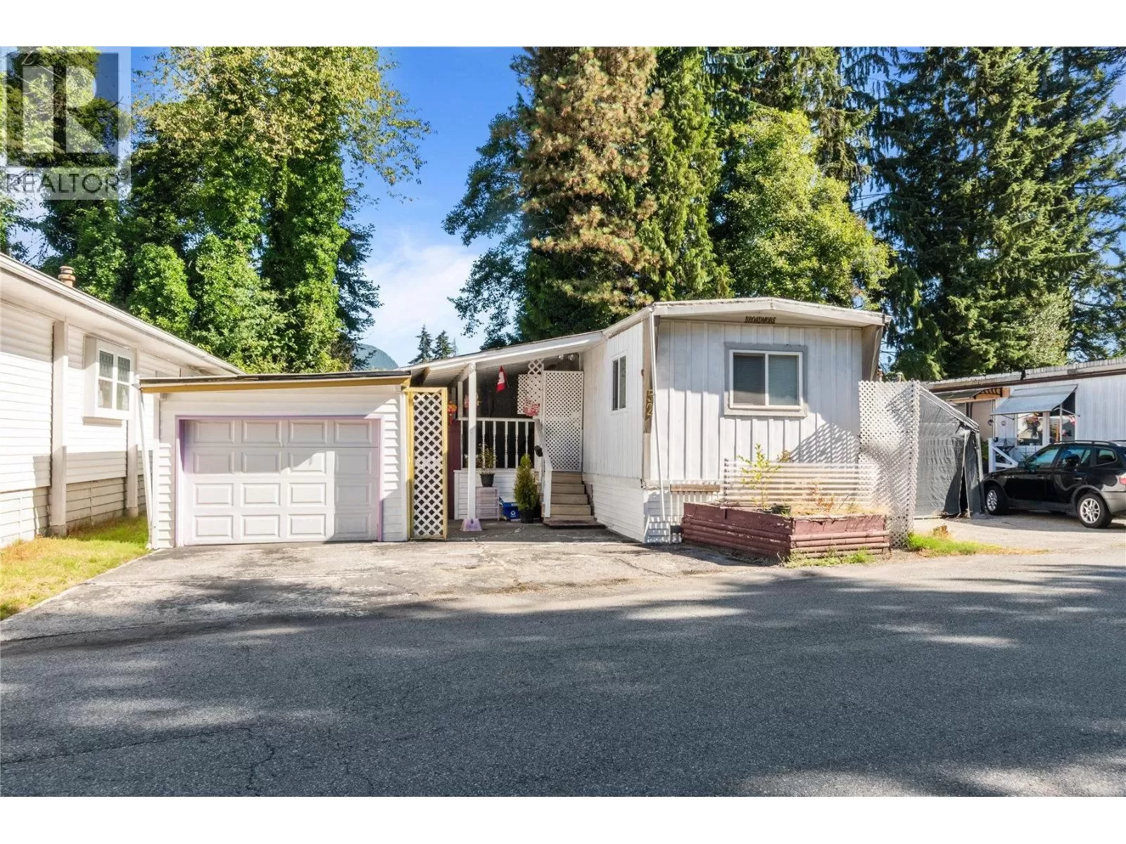 Mobile Home for rent: 52 4200 Dewdney Trunk Road, Coquitlam, British Columbia V3K 2X8