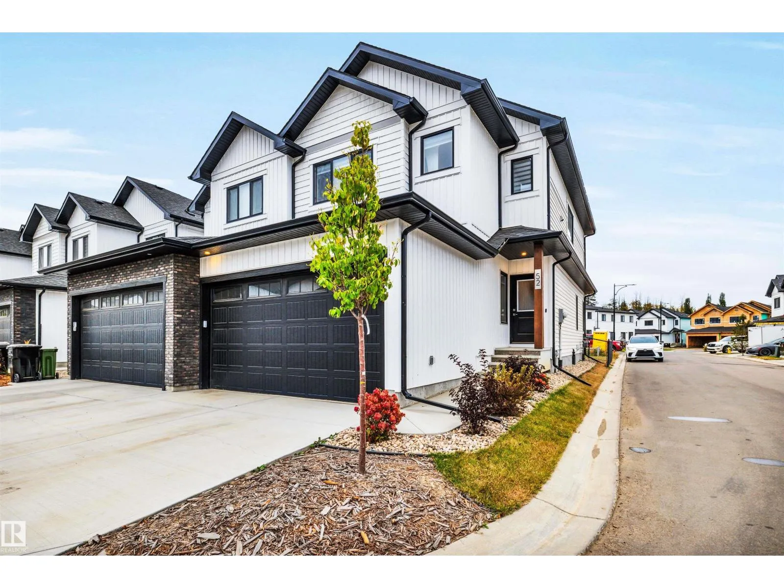 Duplex for rent: #52 5122 213a St Nw, Edmonton, Alberta T6M 0K7