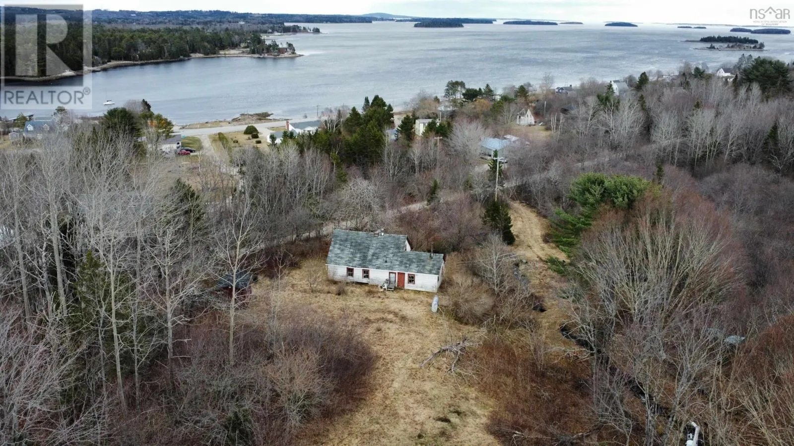 52 Adelia Road, Gold River, Nova Scotia B0J 1K0