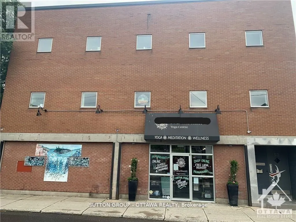 52 Armstrong Street W, Ottawa, Ontario K1Y 2V6